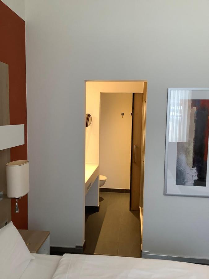 Gaestehaus Am Ukb Berlin Bagian luar foto